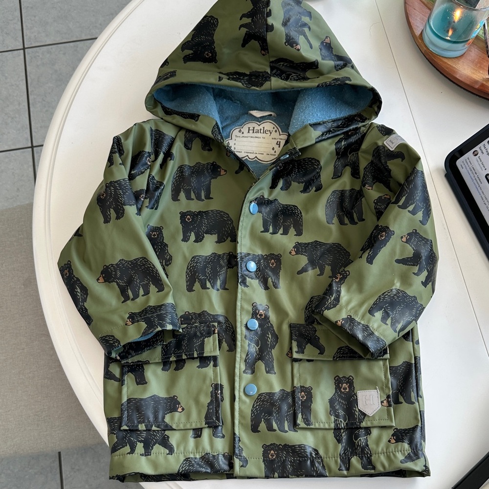 Hatley Wild Bears Raincoat size 4